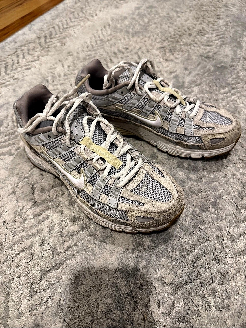 Nike Vomero 5 Women's Gray & White US 7.5